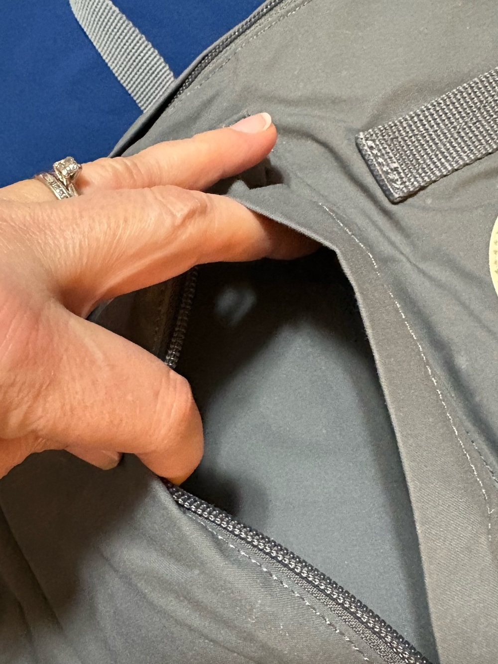 Fjallraven Classic Kanken Backpack Super Grey 23510 NWOT - Picture 2 of 10